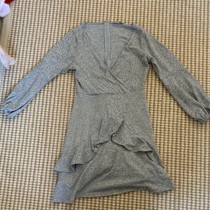 Aooksmery Heather Gray Knit Ruffle Mini Dress – Size S